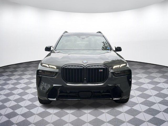 2027 BMW X7 M60i