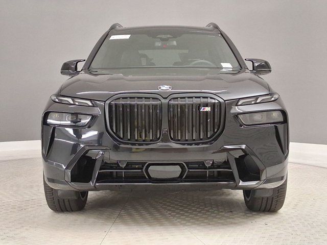 2027 BMW X7 M60i