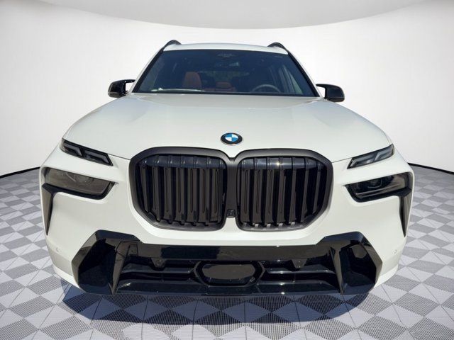 2027 BMW X7 M60i