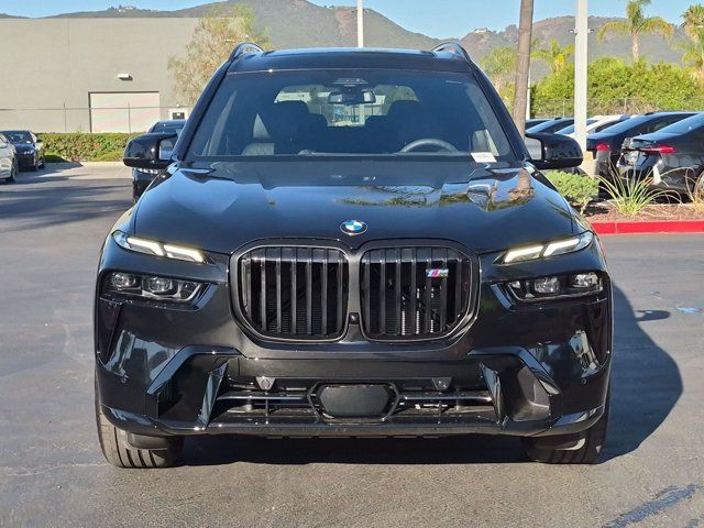 2027 BMW X7 M60i