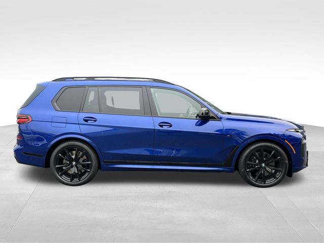 2027 BMW X7 M60i