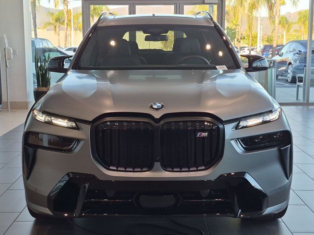 2027 BMW X7 M60i