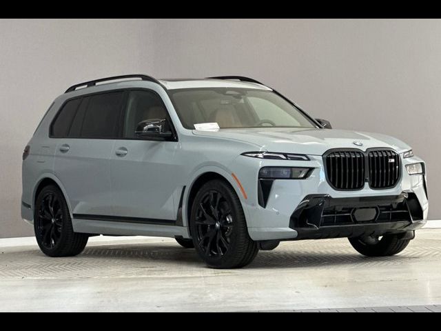 2027 BMW X7 M60i