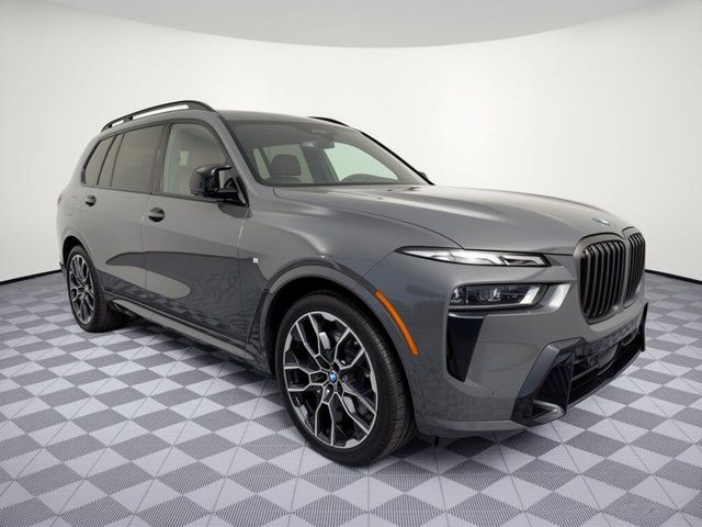2027 BMW X7 M60i