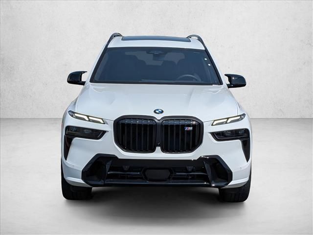 2027 BMW X7 M60i