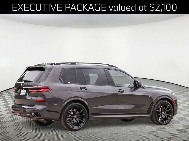 2027 BMW X7 M60i