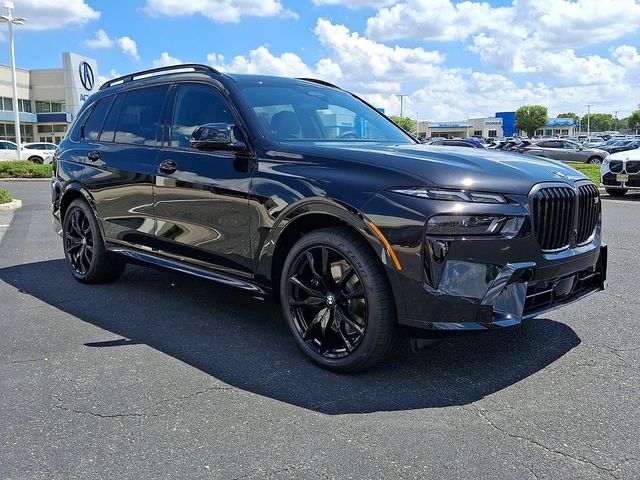 2027 BMW X7 M60i