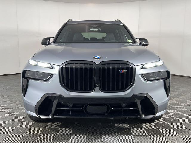 2027 BMW X7 M60i