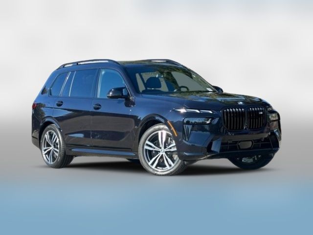 2027 BMW X7 M60i