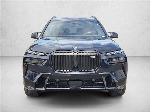2027 BMW X7 M60i