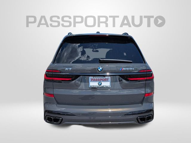 2027 BMW X7 M60i