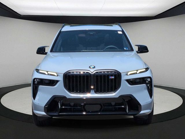 2027 BMW X7 M60i