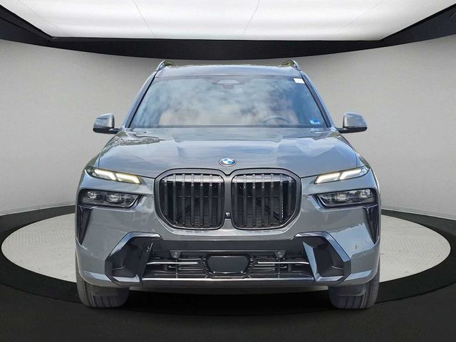 2027 BMW X7 M60i