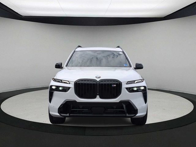 2027 BMW X7 M60i