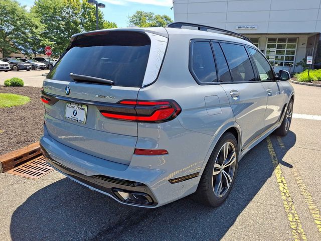2027 BMW X7 xDrive40i