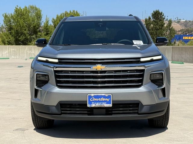 2027 Chevrolet Traverse FWD LT