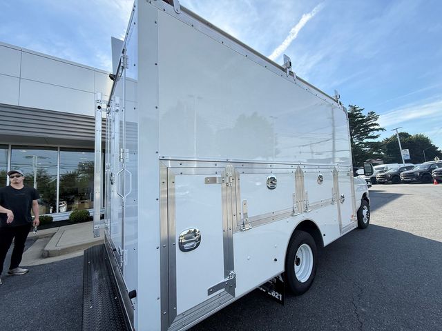 2027 Ford E-Series Base
