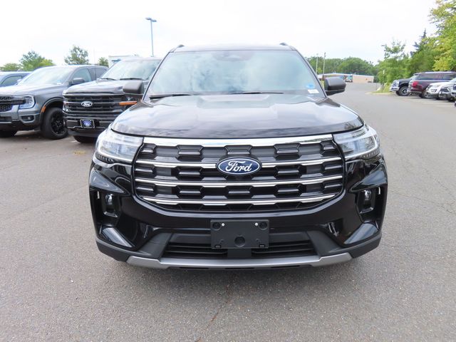 2027 Ford Explorer Active w/200A Pkg