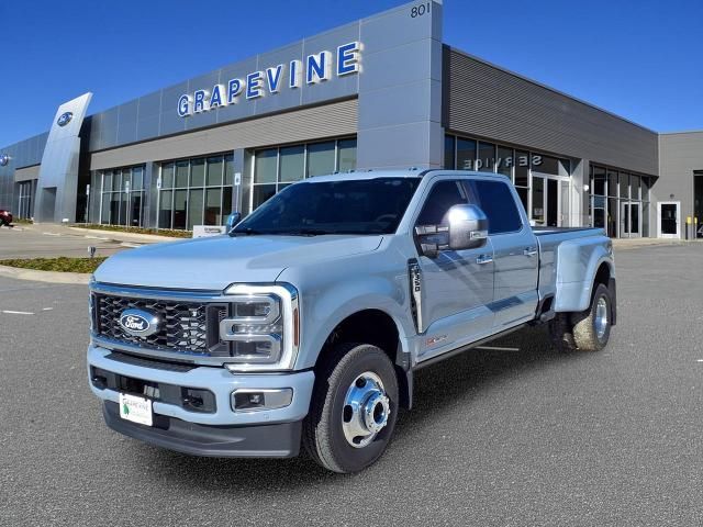 2027 Ford F-350 Platinum
