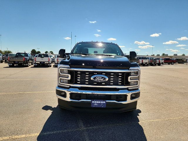 2027 Ford F-350 XLT