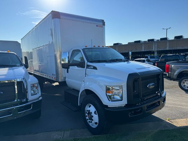 2027 Ford F-750 Base