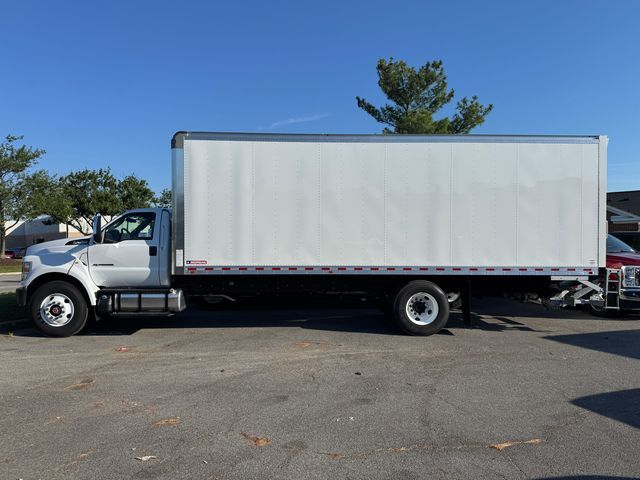 2027 Ford F-750 Base