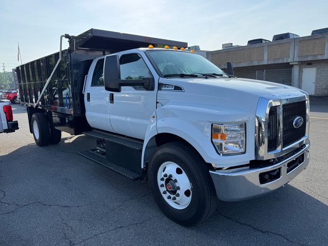 2027 Ford F-750 Base