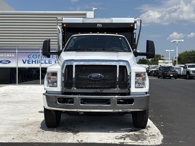 2027 Ford F-750 Base