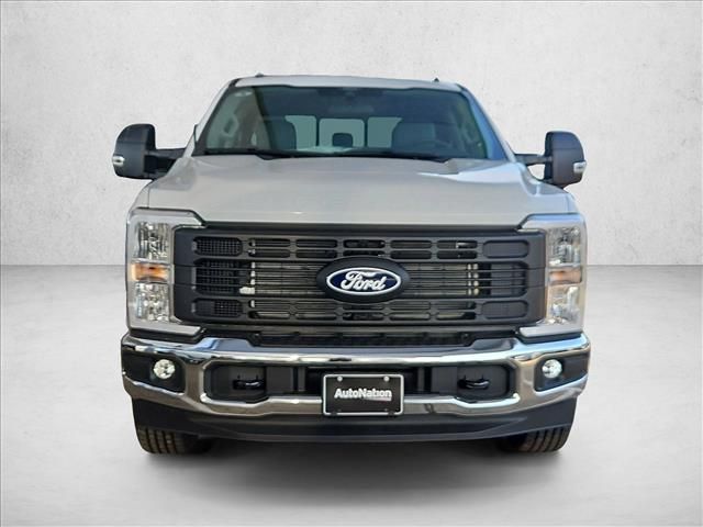 2027 Ford F-350 XL