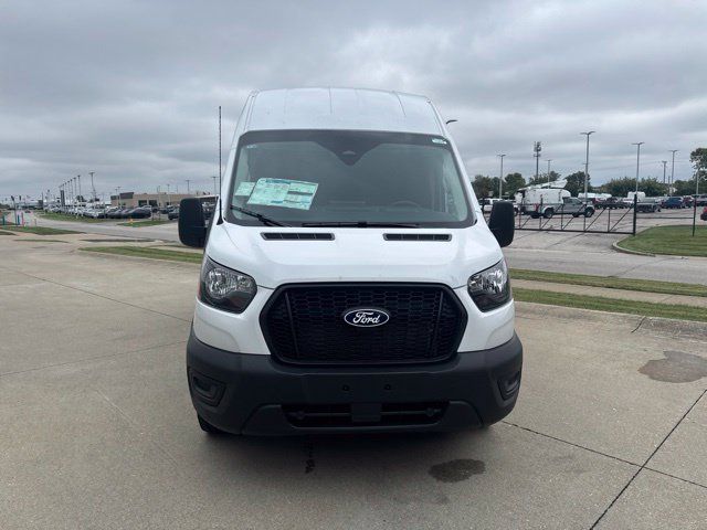 2027 Ford Transit Base