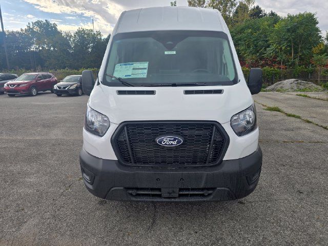 2027 Ford Transit Base