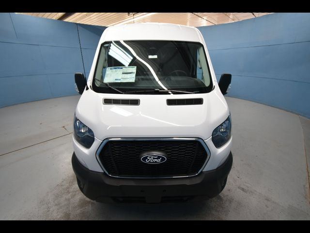 2027 Ford Transit Base