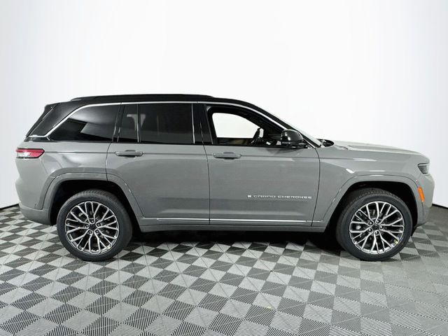 2027 Jeep Grand Cherokee Summit