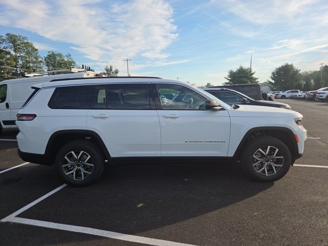 2027 Jeep Grand Cherokee L Laredo X