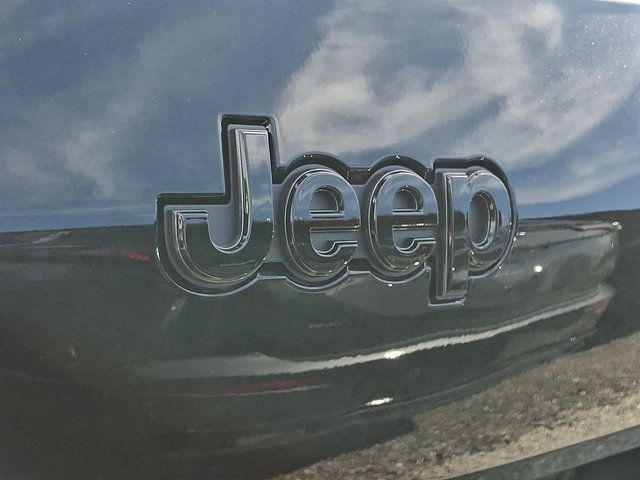 2027 Jeep Grand Cherokee L Limited Reserve