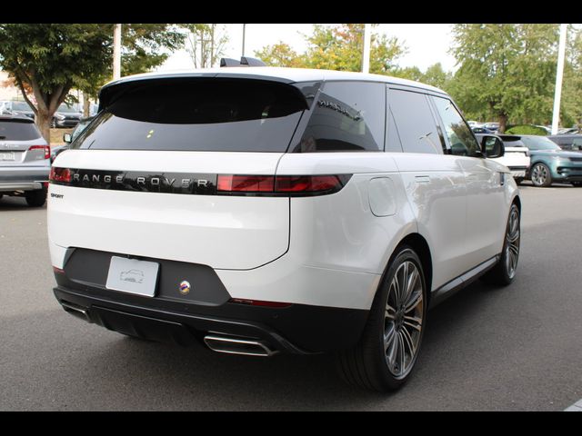2027 Land Rover Range Rover Sport SE