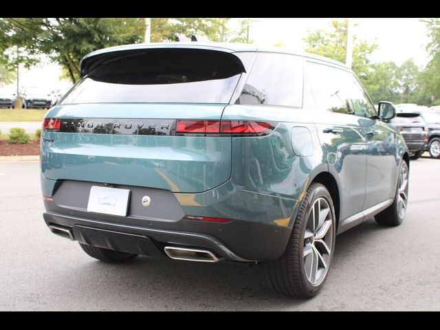 2027 Land Rover Range Rover Sport SE
