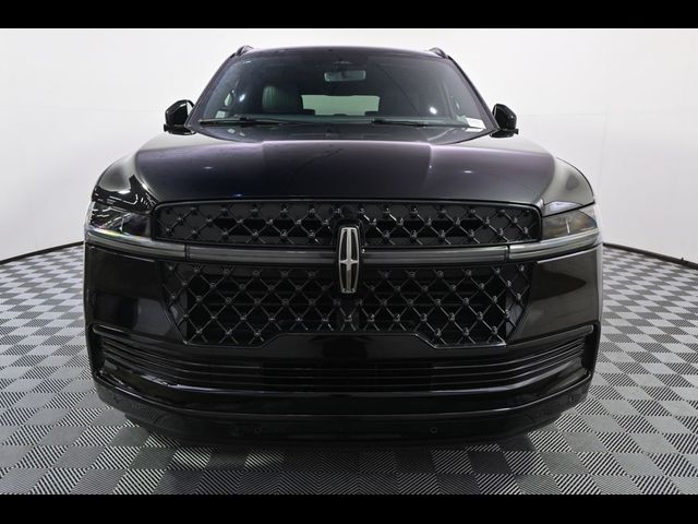2027 Lincoln Navigator L Reserve