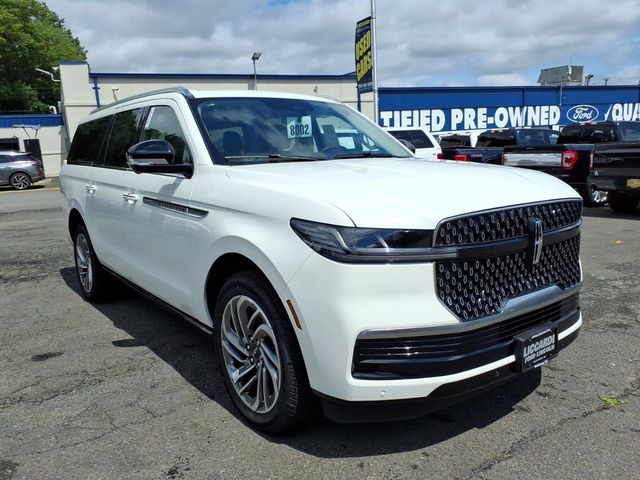 2027 Lincoln Navigator L Reserve