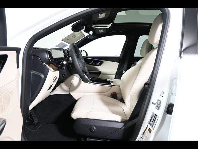 2027 Mercedes-Benz GLC 300