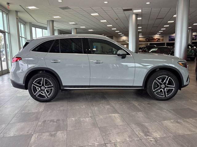 2027 Mercedes-Benz GLC 300