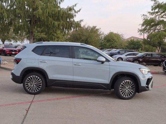 2027 Volkswagen Taos SE