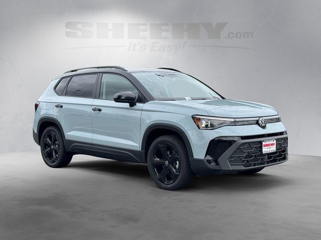 2027 Volkswagen Taos SE Black