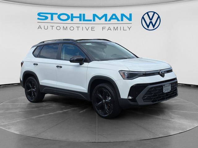 2027 Volkswagen Taos SE Black