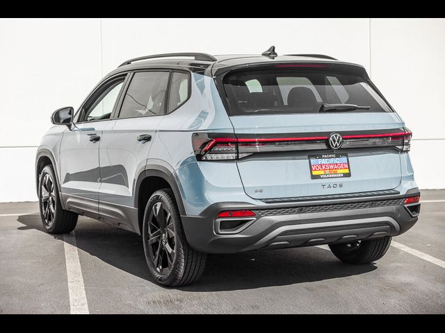 2027 Volkswagen Taos SE Black