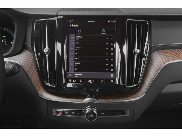 2022 Volvo XC60 Recharge Plug-In Hybrid R-Design